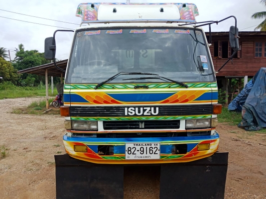 ขายรถสิบล้อบรรทุกรถเกี่ยว