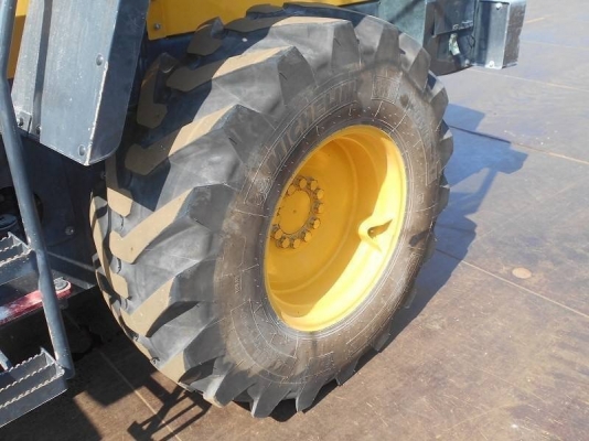 ขาย รถตักเอวอ่อน KOMATSU WA100-5 สภาพดีมาก นำเข้าจากญี่ปุ่น โทร.090-986-2521 อ๊อบ