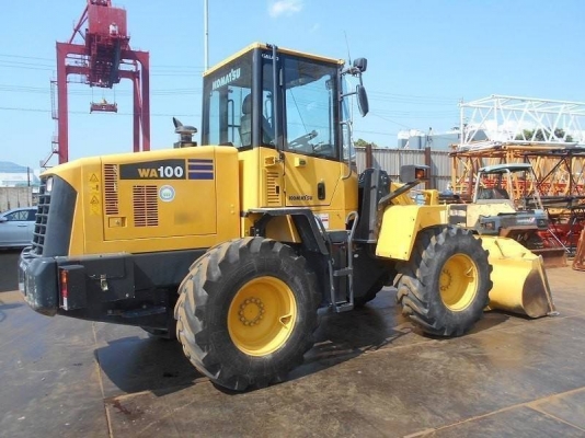 ขาย รถตักเอวอ่อน KOMATSU WA100-5 สภาพดีมาก นำเข้าจากญี่ปุ่น โทร.090-986-2521 อ๊อบ