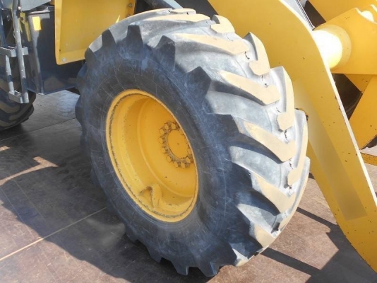 ขาย รถตักเอวอ่อน KOMATSU WA100-5 สภาพดีมาก นำเข้าจากญี่ปุ่น โทร.090-986-2521 อ๊อบ