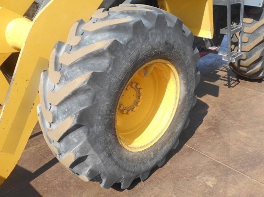 ขาย รถตักเอวอ่อน KOMATSU WA100-5 สภาพดีมาก นำเข้าจากญี่ปุ่น โทร.090-986-2521 อ๊อบ