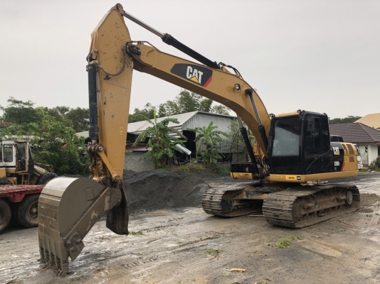 ขายดาวน์แบคโฮ CATERPILLAR 320D2GC ทำงาน49375ชั่วโมง สวยๆเดิมๆสนใจโทร 081-970-1072