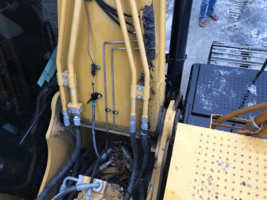 ขายดาวน์แบคโฮ CATERPILLAR 320D2GC ทำงาน49375ชั่วโมง สวยๆเดิมๆสนใจโทร 081-970-1072