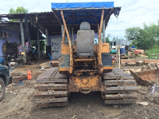 ขายรถแทร็กเตอร์D2-5PLสภาพพร้อมใช้งานเครื่องดี ช่วงล่างดี ใบแทร็กสวย ราคาต่อรองคุยกันได้ โทร0616613023แพรว