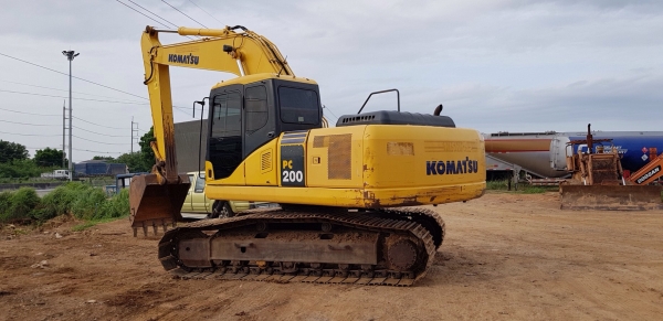 โคมัสสุ PC 200-7 สภาพนางฟ้าไมล์ 12000 ชม.ปี 2011 ซีเรียล 80,xxx ราคา 1,650,000