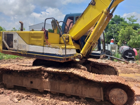 ขายด่วน KOBELCO SK200 MART III 200 สภาพสวยพร้อมใช้งาน เครื่องปั้มดีเยี่ยม โซ่ใหม่ สองข้าง รถพร้อมลงงาน สนใจสอบถาม 093 0764943  คุณ ตั้ม