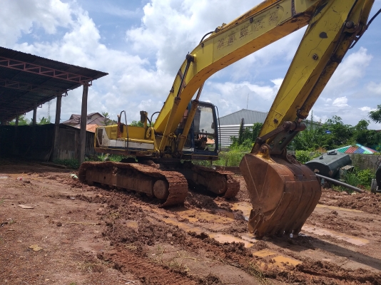 ขายด่วน KOBELCO SK200 MART III 200 สภาพสวยพร้อมใช้งาน เครื่องปั้มดีเยี่ยม โซ่ใหม่ สองข้าง รถพร้อมลงงาน สนใจสอบถาม 093 0764943  คุณ ตั้ม