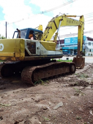 ขายด่วน KOBELCO SK200 MART III 200 สภาพสวยพร้อมใช้งาน เครื่องปั้มดีเยี่ยม โซ่ใหม่ สองข้าง รถพร้อมลงงาน สนใจสอบถาม 093 0764943  คุณ ตั้ม