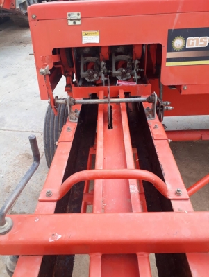 เครื่องอัดฟางมือ2