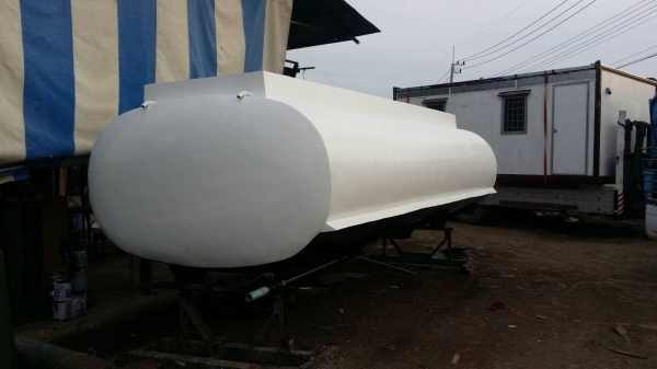 ถังน้ำมันทำใหม่ครับ 17,000 - 20,000 ลิตร สีสดใหม่ มาดูได้ที่หน้าร้านเลยครับ