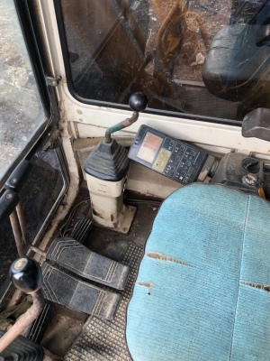 ขายโคมัสสุ PC 200-5 เต็มทุกระบบแอร์ไฟฟ้าครบช่วงล่างเต็ม เครื่องดีปั้มแรงพร้อมใช้งานเอกสารอินวอยราคา 570,000