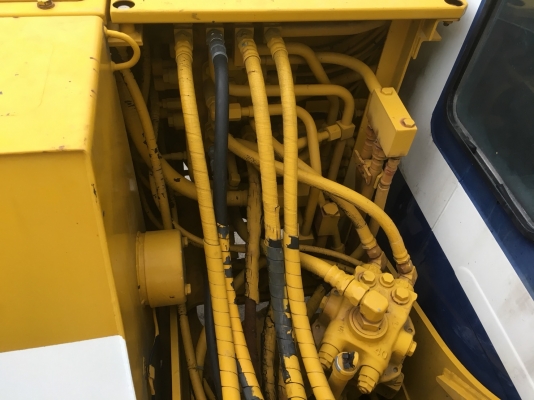 ขายรถบด KOMATSU PC60-6 สภาพสวยพร้อมใช้ สนใจติดต่อ อำพล 090-9694506/ 080-3031241