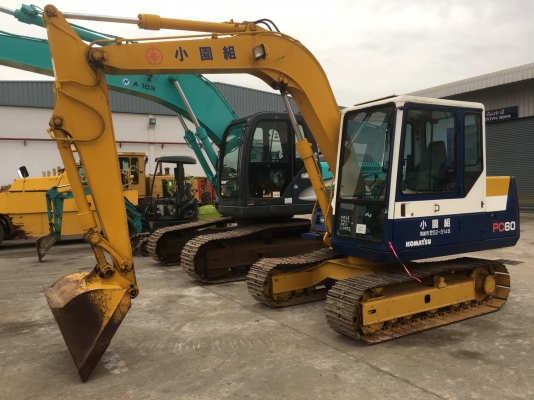 ขายรถบด KOMATSU PC60-6 สภาพสวยพร้อมใช้ สนใจติดต่อ อำพล 090-9694506/ 080-3031241