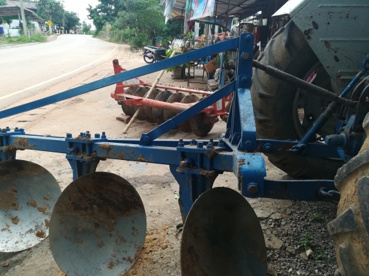 ขายผานสามโครงสี่พีทีสภาพสวย ขายผานสามโครงสี่พีทีสภาพสวย