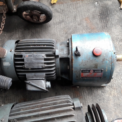 ขาย !! มอเตอร์เกียร์.TECO.ขนาด2แรง380v.รอบ1:30พร้อมใช้งาน