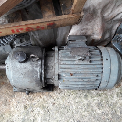 ขาย !! มอเตอร์เกียร์.TECO.ขนาด3แรง380v.รอบ1:10พร้อมใช้งาน