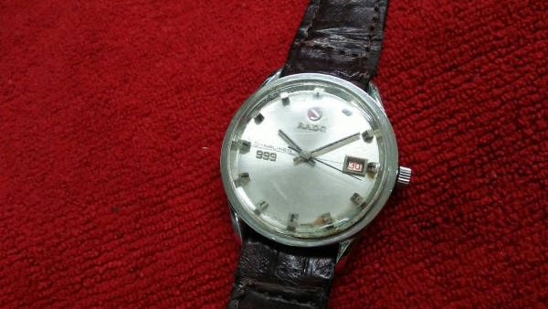 ขาย ราโด้ ตอง999 ออโตเมติก สวยวินเทจ ราคา 2000 ขาย ราโด้ ตอง999 ออโตเมติก สวยวินเทจ ราคา 2000