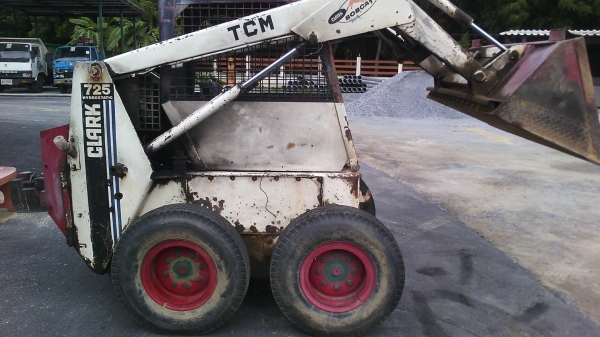 ขายด่วนรถตักล้อยาง ขายด่วนรถตักล้อยาง