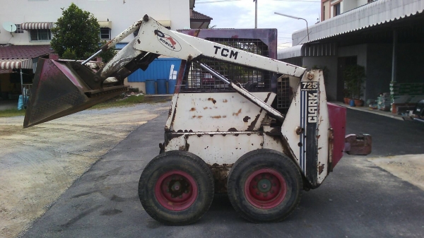 ขายด่วนรถตักล้อยาง ขายด่วนรถตักล้อยาง