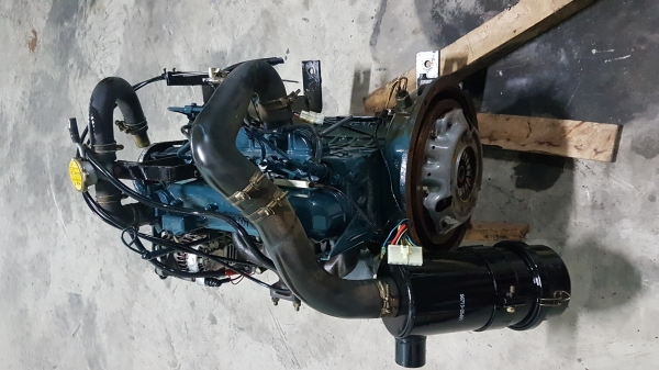 เครื่องยนต์ดีเซล kubota 4สูบ v1505 38แรงม้า สภาพสวย นำเข้าจากญี่ปุ่น