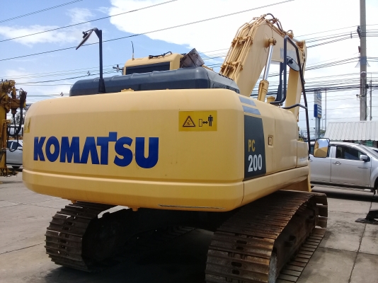 รถขุด pc 200-8 รถขุด pc 200-8