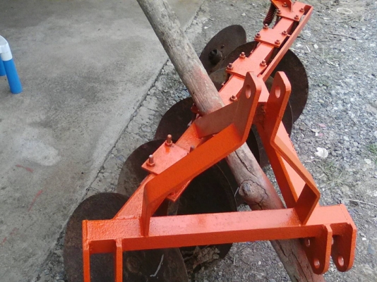 ขอขายผาน 5 ใบ18นิ้ว ใส่รถไถ26 - 45 แรง พร้อมใช้งาน ราคา8,500 สนใจสอบถามได้ครับ0819717099 ผอ.ภัทรพงษ์