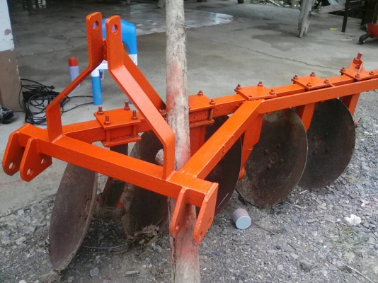 ขอขายผาน 5 ใบ18นิ้ว ใส่รถไถ26 - 45 แรง พร้อมใช้งาน ราคา8,500 สนใจสอบถามได้ครับ0819717099 ผอ.ภัทรพงษ์