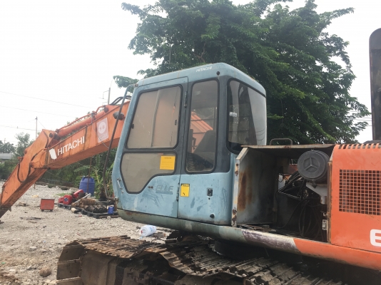แยกขายอะใหล่HITACHI EX200-3