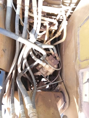 ขาย รถแบคโฮ PC60-5 สภาพพร้อมไช้ ขาย รถแบคโฮ PC60-5 สภาพพร้อมไช้