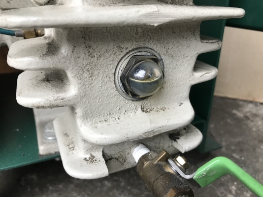 ขายรูทโบลเวอร์อัดอากาศ made in Japan ขนาด 1นิ้ว พร้อมมอเตอร์ Hitachi 2HP. 220V 3เฟส สภาพสวยมาก พร้อมใช้งาน มี 2ชุดๆละ 8,000 บาท