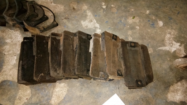 ขายฝาคอบ.อี.ที.110.ฝาบน13ชิ้นตนะแกรงขวา9ชิ้นตระแกรงซ้าย6ชิ้นมีอีกหลายรายการครับ