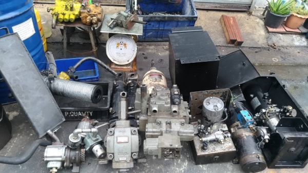 โล๊ะครับ ไฮดรอลิก ใช้งานได้ปกติ