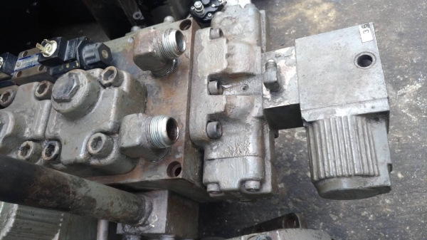 โล๊ะครับ ไฮดรอลิก ใช้งานได้ปกติ