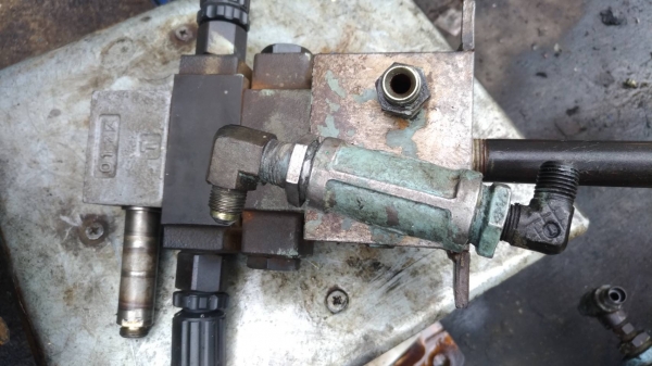 โล๊ะครับ ไฮดรอลิก ใช้งานได้ปกติ