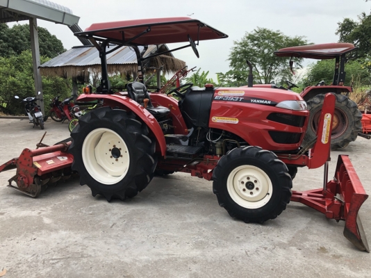 ขายรถไถยันมาร์ EF393T (4WD)2เพลา พร้อมอุปกรณ์ ใบมีดดันดินและโลเตอร์รี ราคา 328,000 บาท พร้อมส่งฟรีถึง โทรสอบถามได้เลยค่ะ 081-9136451 ขอดูรูปทาง Line:Bow6451  รถสวย สภาพพร้อมใช้งาน  เครื่องดี เกียร์ดี ยางดีทั้ง 4 เส้น ตรวจเชคเรียบร้อยค่ะ เล่มทะเบียนพร้อม