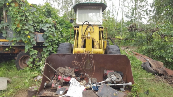ขายตามสภาพ รถตัก KOMATSU 510 กรองคู่ รถจอดไว้นานต้องเช็คระบบทั้งคัน ราคาต่อรองได้ครับ