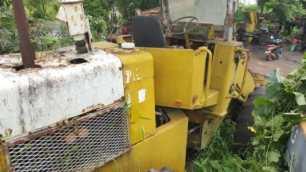 ขายตามสภาพ รถตัก KOMATSU 510 กรองคู่ รถจอดไว้นานต้องเช็คระบบทั้งคัน ราคาต่อรองได้ครับ