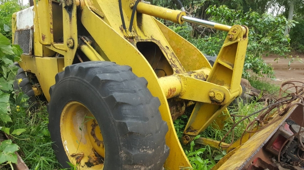 ขายตามสภาพ รถตัก KOMATSU 510 กรองคู่ รถจอดไว้นานต้องเช็คระบบทั้งคัน ราคาต่อรองได้ครับ