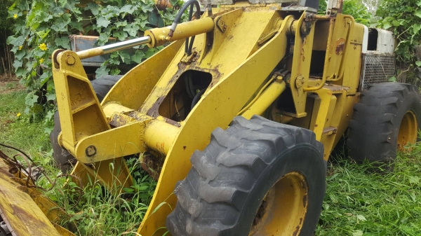 ขายตามสภาพ รถตัก KOMATSU 510 กรองคู่ รถจอดไว้นานต้องเช็คระบบทั้งคัน ราคาต่อรองได้ครับ