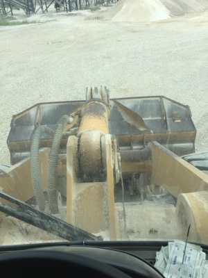 ขายรถตัก Wa350-3Eเอกสารเล่มทะเบียนยางเต็ม ยางใหม่4เส้น  ราคา950,000บาทต่อรองติดต่อ คุณอ๊อฟ พิจิตร 086-737-9991