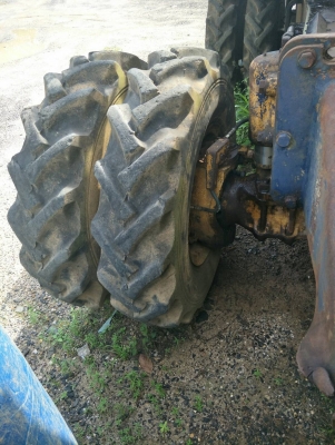 ขายรถแบคโฮ KOMATSU PW100-3 ติดหัวคีปไม้แบบหมุน ราคา 450000