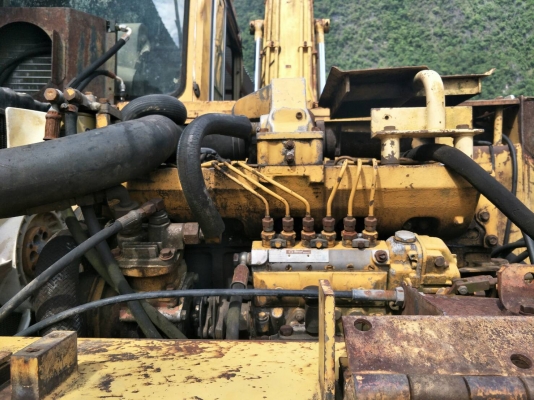 ขายรถแบคโฮ KOMATSU PW100-3 ติดหัวคีปไม้แบบหมุน ราคา 450000