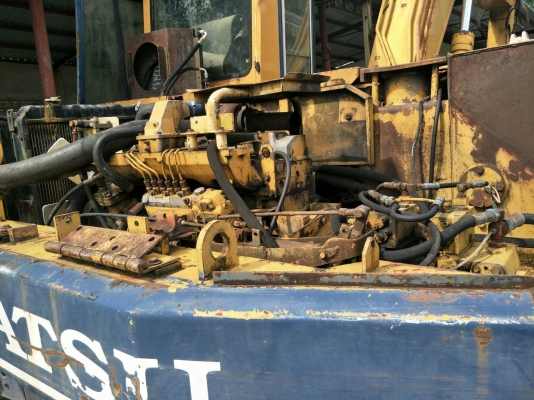 ขายรถแบคโฮ KOMATSU PW100-3 ติดหัวคีปไม้แบบหมุน ราคา 450000
