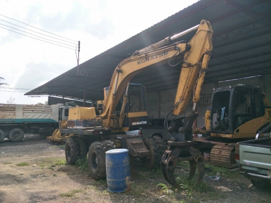 ขายรถแบคโฮ KOMATSU PW100-3 ติดหัวคีปไม้แบบหมุน ราคา 450000