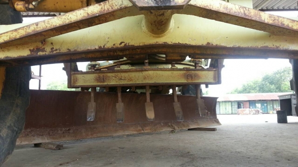 ขายรถเกรด CAT 140 H สมบูรณ์ทุกระบบแห้งทั้งคันไม่มีรั่วซึมไม่มีจุดหลวมแอร์เอกสารเล่มทะเบียนราคา 2,400,000