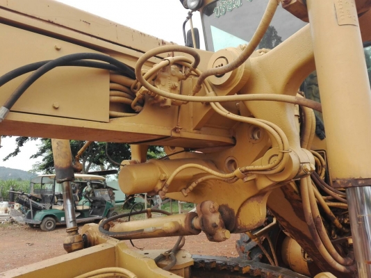 ขายรถเกรด CAT 140 G เล่มทะเบียนราคา 2,100,000