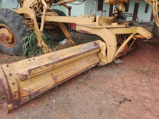 ขายรถเกรด CAT140G เอกสารเล่มทะเบียนราคา 2,100,000