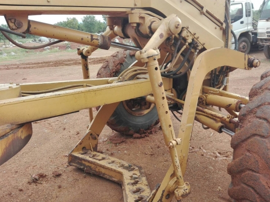 ขายรถเกรด CAT140G เอกสารเล่มทะเบียนราคา 2,100,000