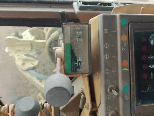 ขายรถเกรด CAT140G เอกสารเล่มทะเบียนราคา 2,100,000