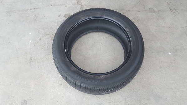 ขายยาง\% 215/55/17 ปี 16 YOKOHAMA E70 2 เส้น ขายยาง\% 215/55/17 ปี 16 YOKOHAMA E70 2 เส้น